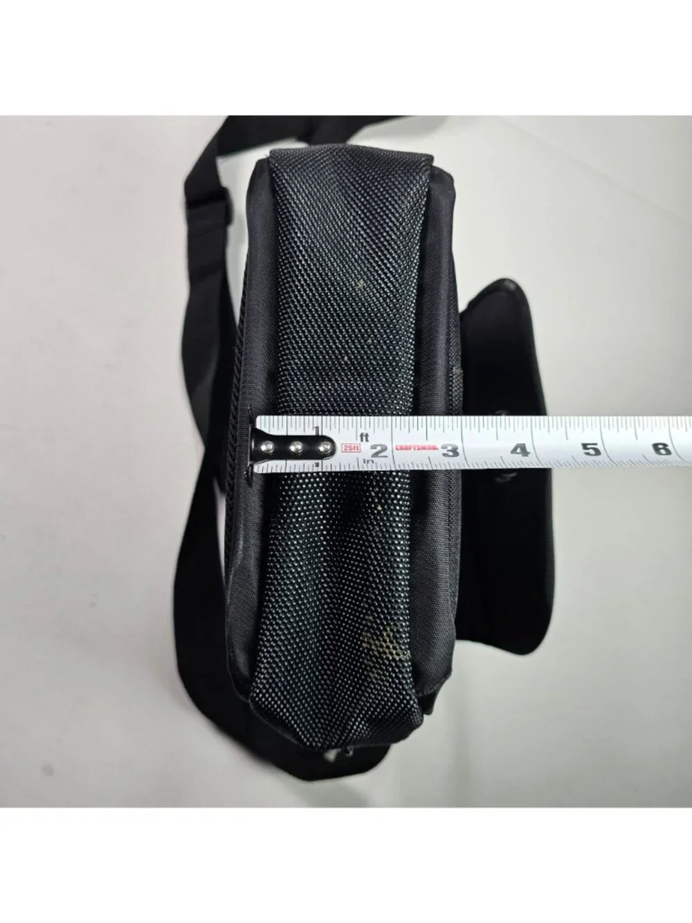 Targus Quilted Black & Gray Tablet Messenger Bag With Adjustable Strap 10x9x3